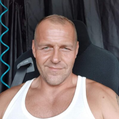 wojciechgti 📒 online sex chat