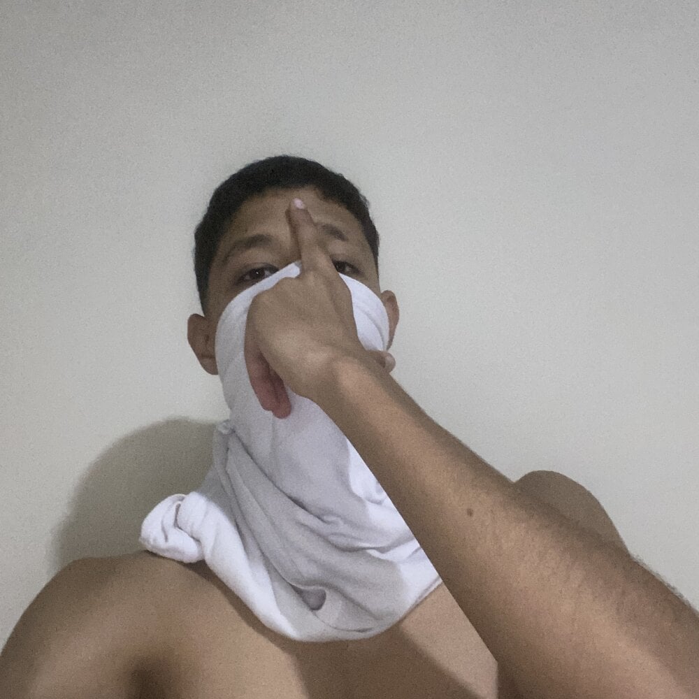 za9ouf17 from stripchat