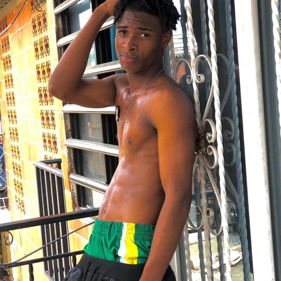 adal_royal from stripchat