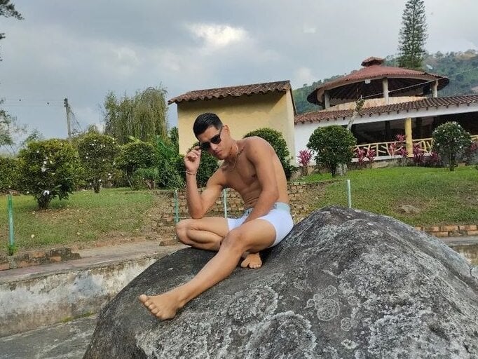 charliekings__ profile