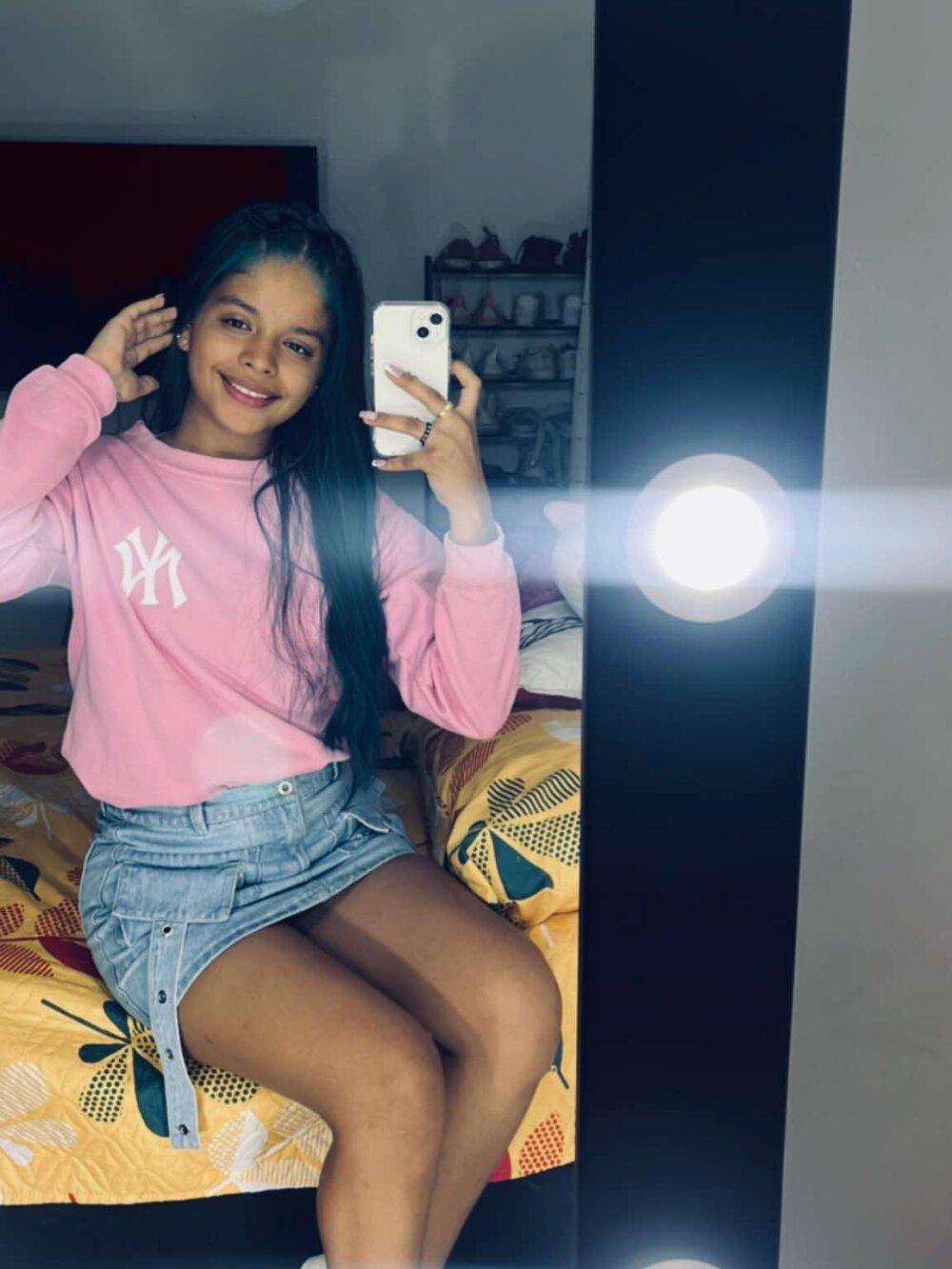 Tanhia_ebony