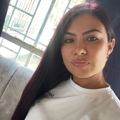zuky_lovemz from stripchat