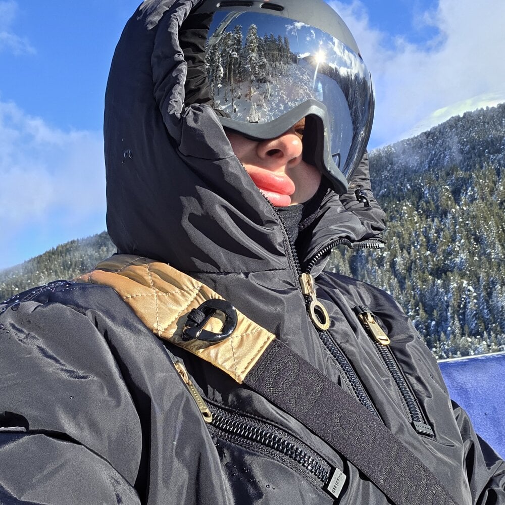 Adivaaa Profile Image