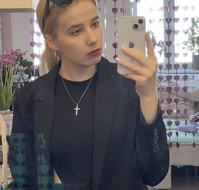 ethalbonde from stripchat