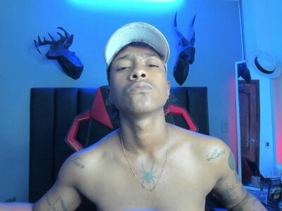 jhonny_tomboy from stripchat