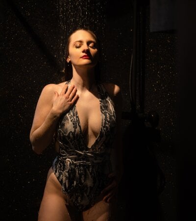 Victoirenextdoor nude live cam