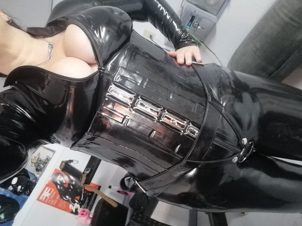 MistressB_with_SlutTammy profile