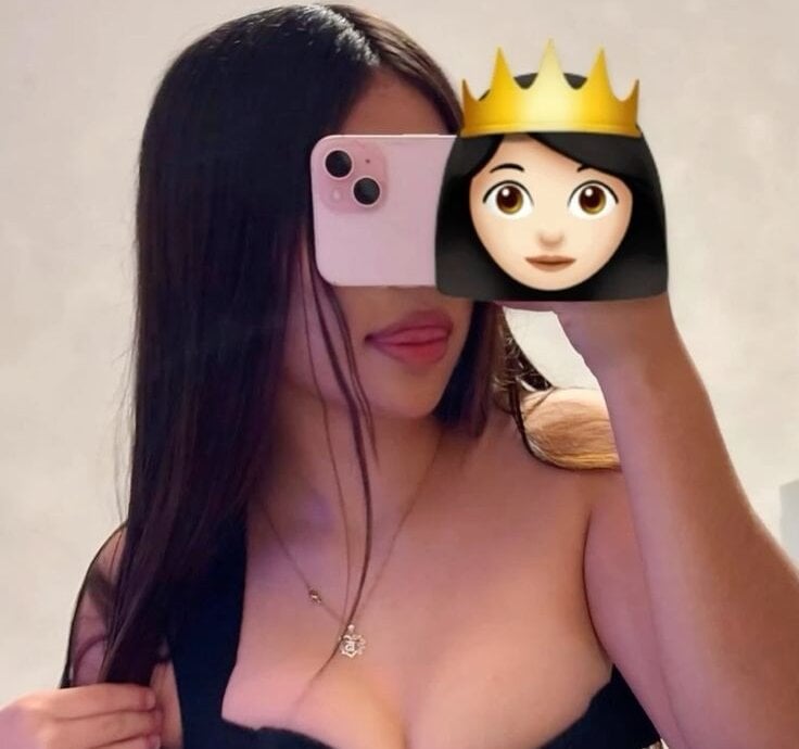Sila25 live cam model at StripChat