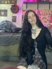 AstridMay's Offline Chat Room