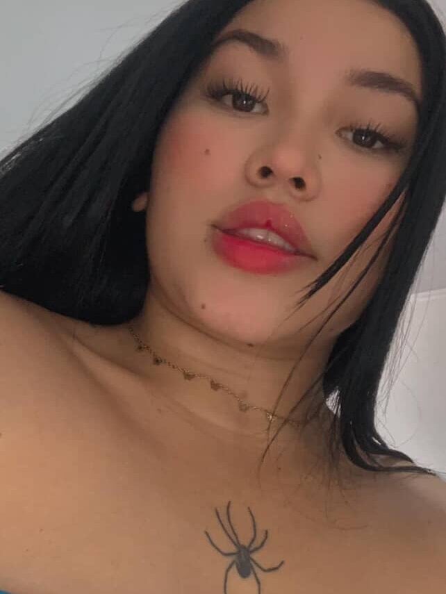 vicky_bloonde from stripchat