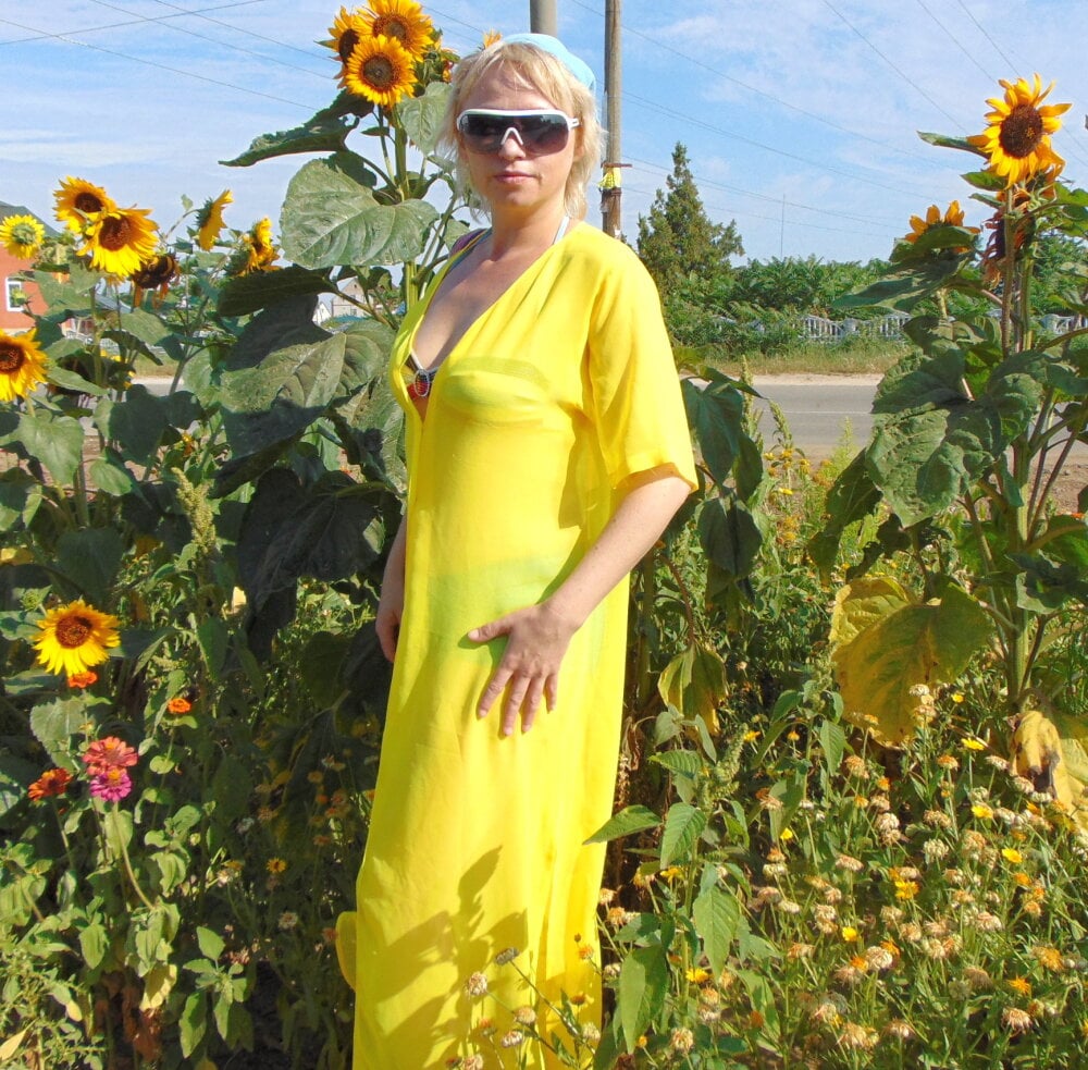 stripchat naughtymilf4ux webcam profile pic via mega-camsex.net