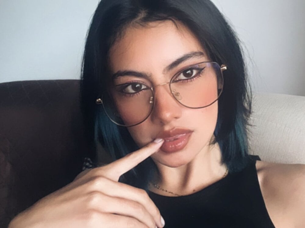 stripchat samynicolls webcam profile pic via coupleslivesex.com