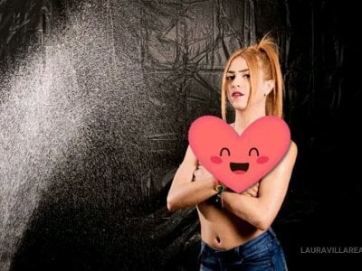Laura_latinhot1 Trans Blonde Cam Chat