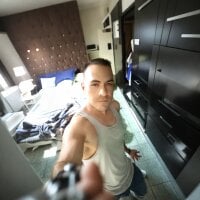 Ozheredia Webcam Model Profile