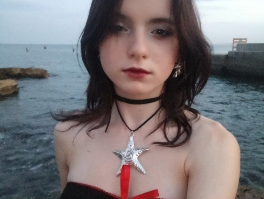 viviennero from stripchat