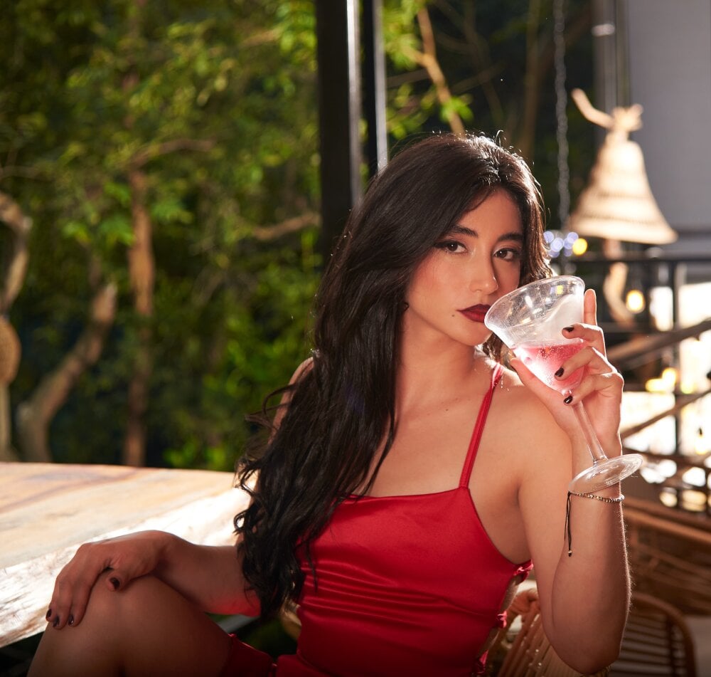 stripchat tahara_romanov Live Webcam Featured On chatnmate.com