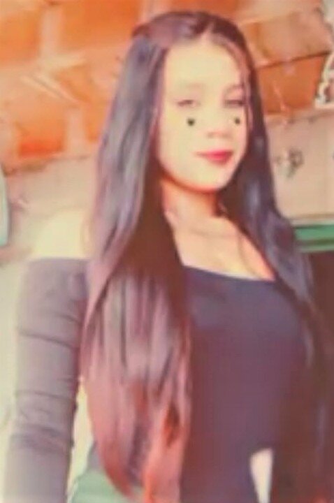 Mia_Blowm