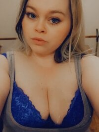 LadySerina's Offline Chat Room