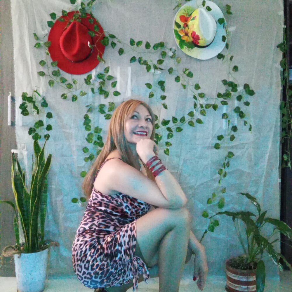 samantha_mature_'s Offline XXX Chat