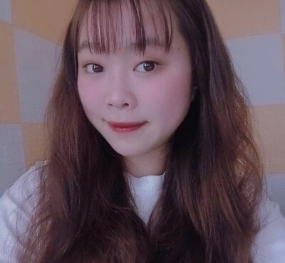Hanh2k4 Female C2c Free Webcam Striptease