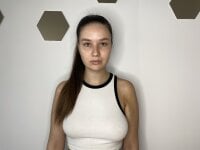 MariaWhitev's Offline Chat Room