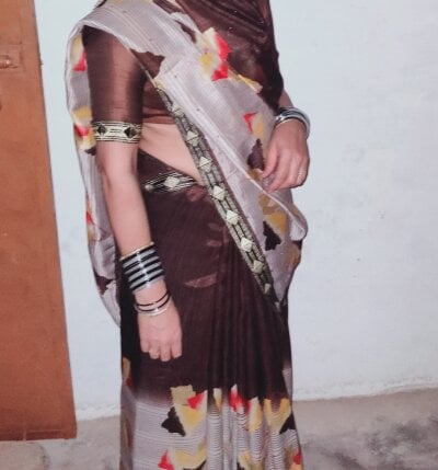 elivecams.com Lustyindore livesex profile in ethnicityindian cams