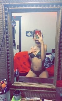 BratzzDolly23 offline chatrum