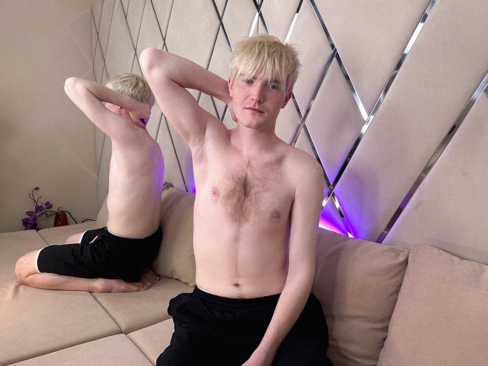 mikkijohnsonn from stripchat