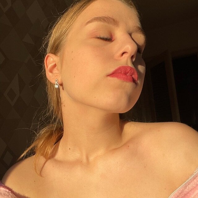 Jenny_Rendly's Offline XXX Chat