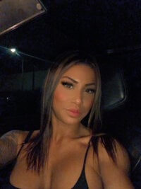Sofialacey69's Offline Chat Room