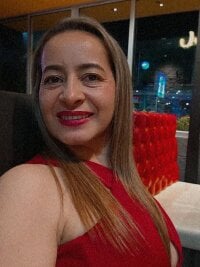 issa_hot20's Offline Chat Room