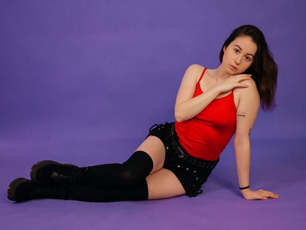 LucyHariss offline XXX-chatje