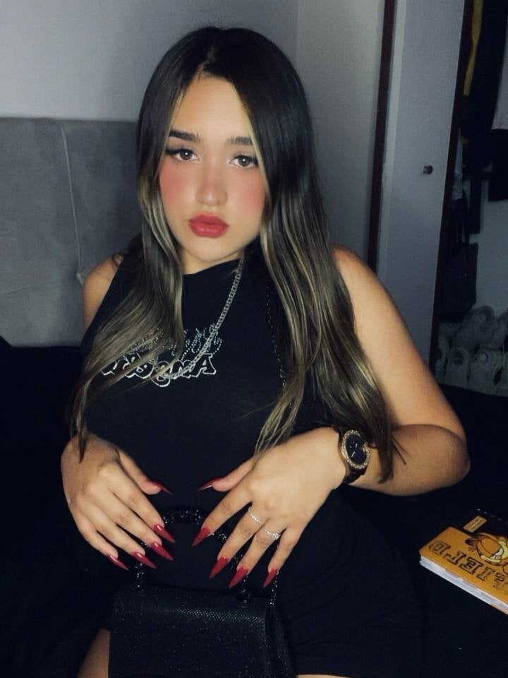 stripchat lexa_wild webcam profile pic via badgirlwebcam.com