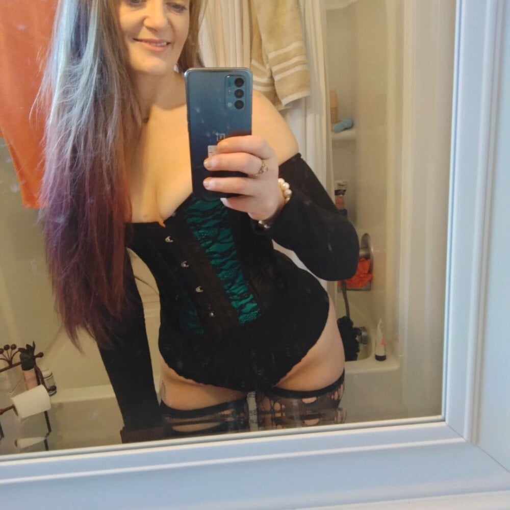 lenalovelace25 webcam livesex profile in thumb-up-me-please-its-important cams