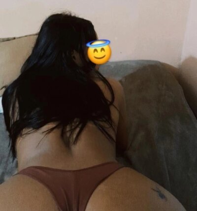 suellyhot on StripChat