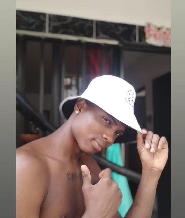 alex_Brownn_ profile
