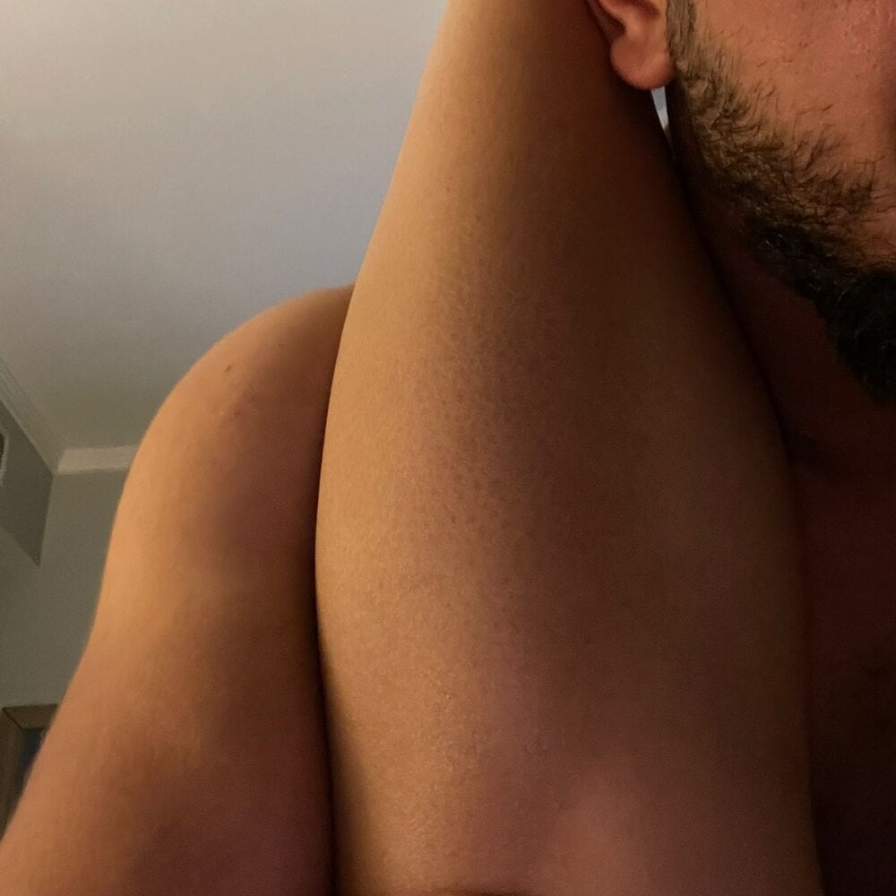 Live sex webcam photo for Amiraash #291212247