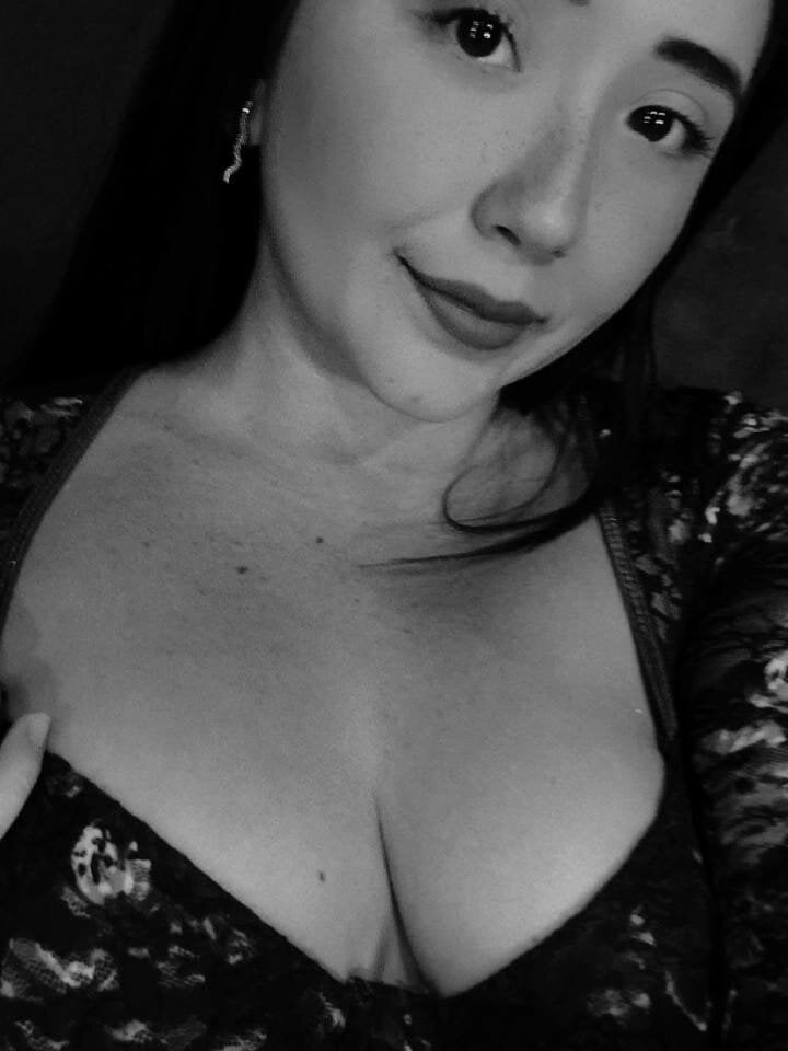 onaircams.com julietavagina18 livesex profile in bisexual cams