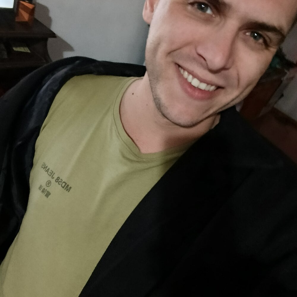 rigidstonelike's Offline XXX Chat