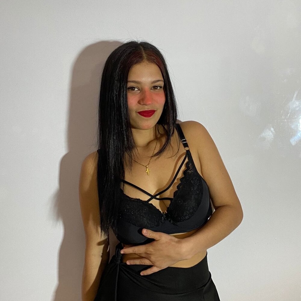 Elissa_goddess live cam model at StripChat