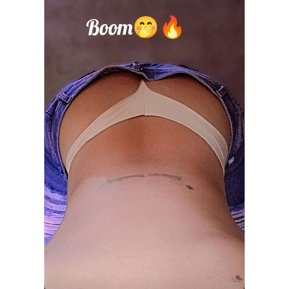 lya_hotx profile