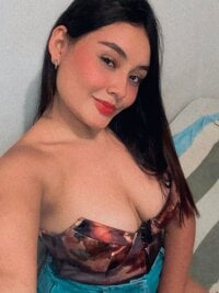 luna_val's Offline Chat Room