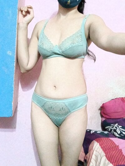 sneha_77 on StripChat