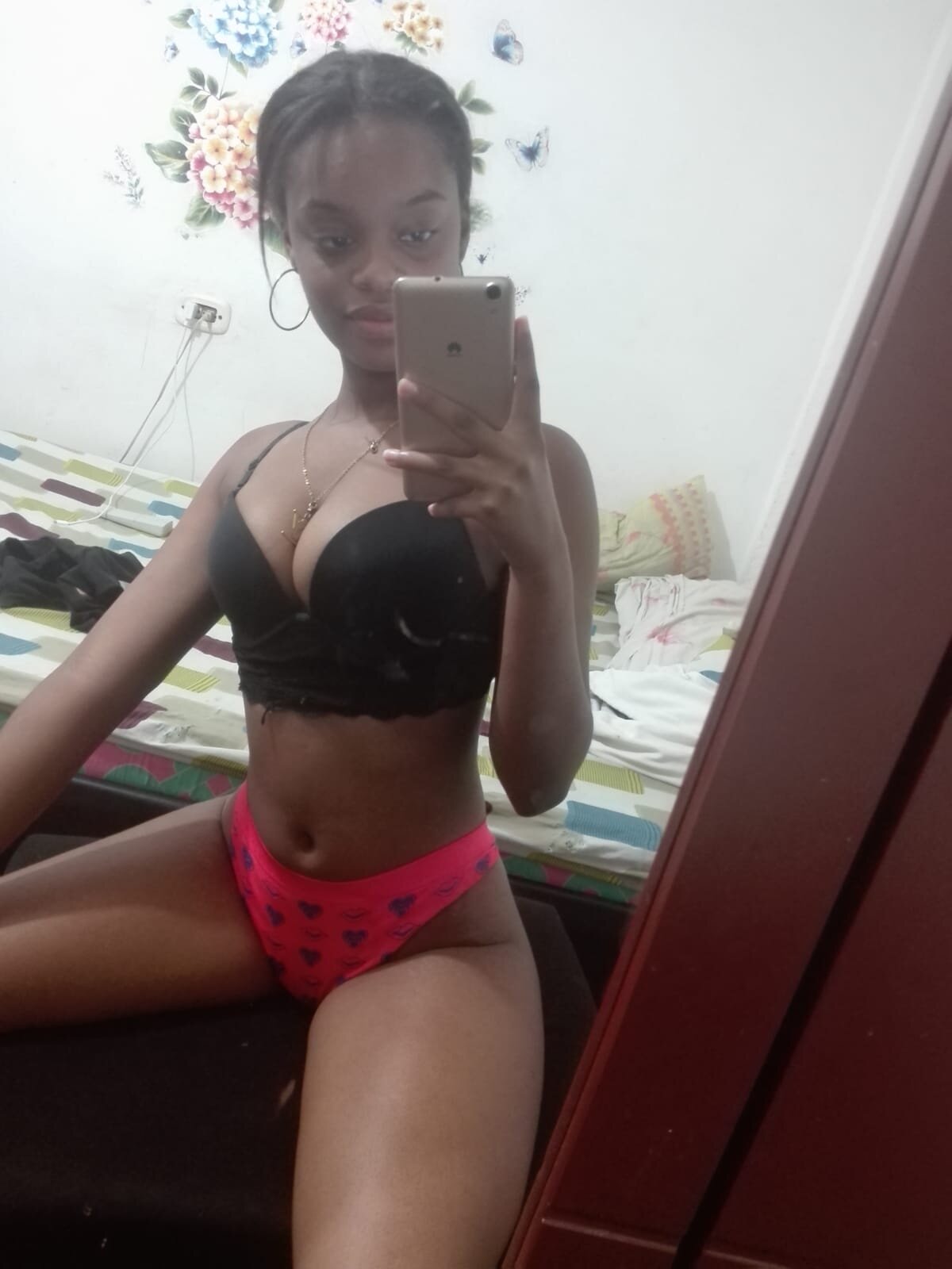NEGRACALIENTE1