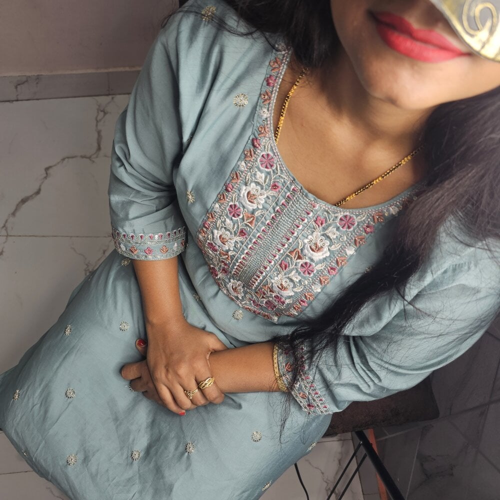 Priyaa_Bhabhi's Offline XXX Chat