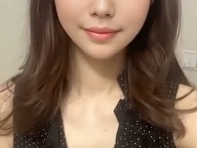 RISA_RISA_ on StripChat