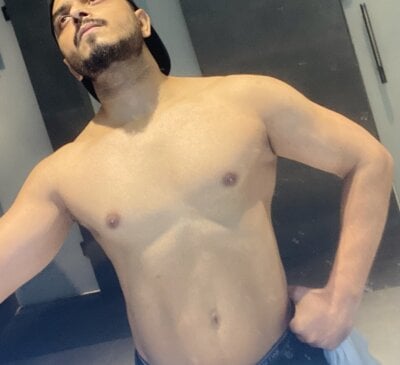 Biggycock_95 Male Bigcocks Online Webcam Porn