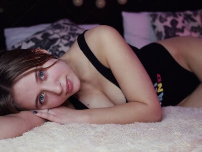 HeyBonie 🚤 naked chat