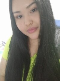 camilaaranzhax's Offline Chat Room