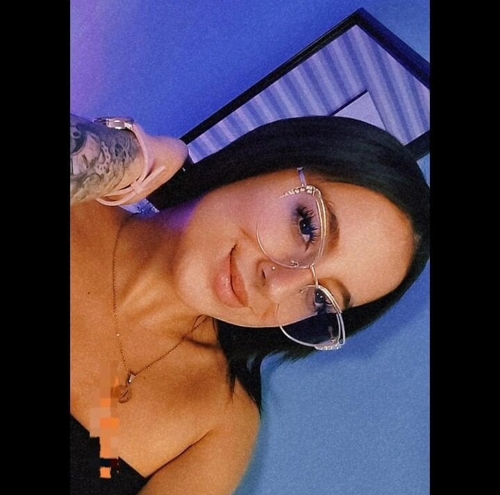 newporncams.com isabellarousset livesex profile in 2-km-away-from-your-house cams